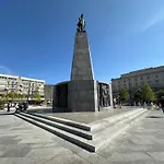 Polonia Residences 70- Locations -fabryczna Station, Piotrkowska Street -theatres -museums -ec1 Planetarium Apartment