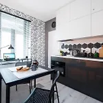 Polonia Residences 70- Locations -fabryczna Station, Piotrkowska Street -theatres -museums -ec1 Planetarium * Lodz
