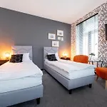 Apartment Polonia Residences 70- Locations -fabryczna Station, Piotrkowska Street -theatres -museums -ec1 Planetarium Lodz