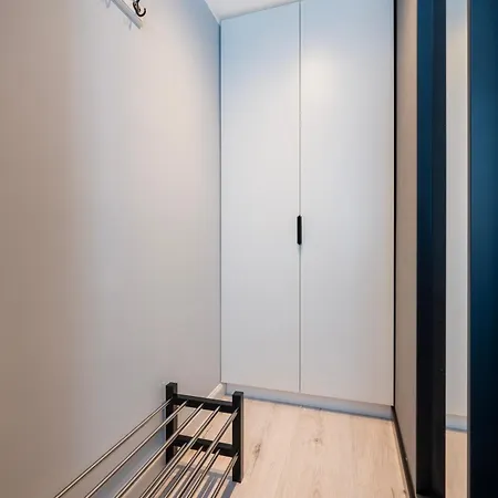 Polonia Residences 70- Locations Apartment