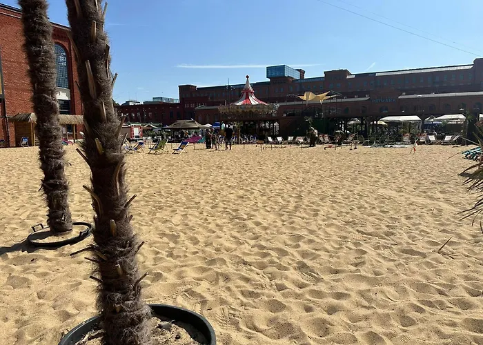 Polonia Residences 70- Locations -fabryczna Station, Piotrkowska Street -theatres -museums -ec1 Planetarium *