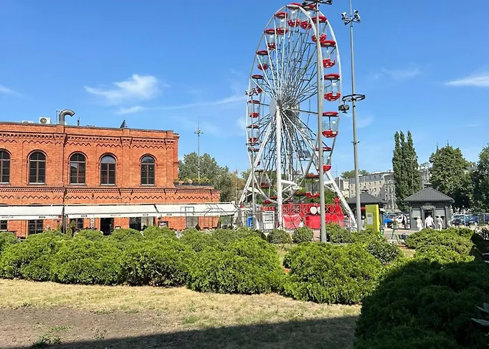 Polonia Residences 70- Locations -fabryczna Station, Piotrkowska Street -theatres -museums -ec1 Planetarium * Łódź