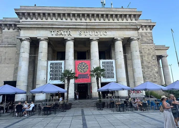 Polonia Residences 70- Locations -fabryczna Station, Piotrkowska Street -theatres -museums -ec1 Planetarium Łódź