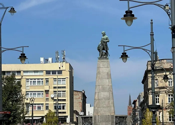 Polonia Residences 70- Locations -fabryczna Station, Piotrkowska Street -theatres -museums -ec1 Planetarium Łódź